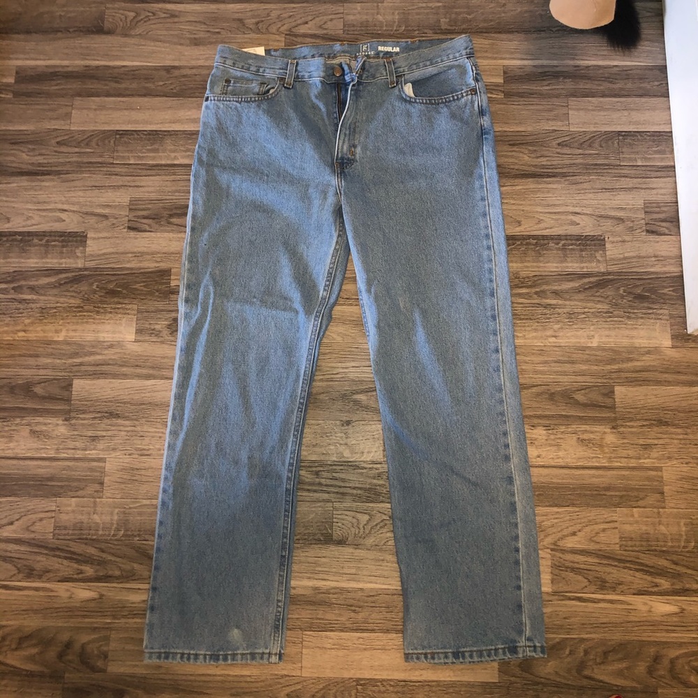 NWT MENS 36/30 STRAIGHT LIGHT WASH GEORGE JEANS